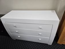 JADE WHITE LOWBOY