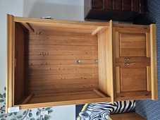 Rimu Cabinet